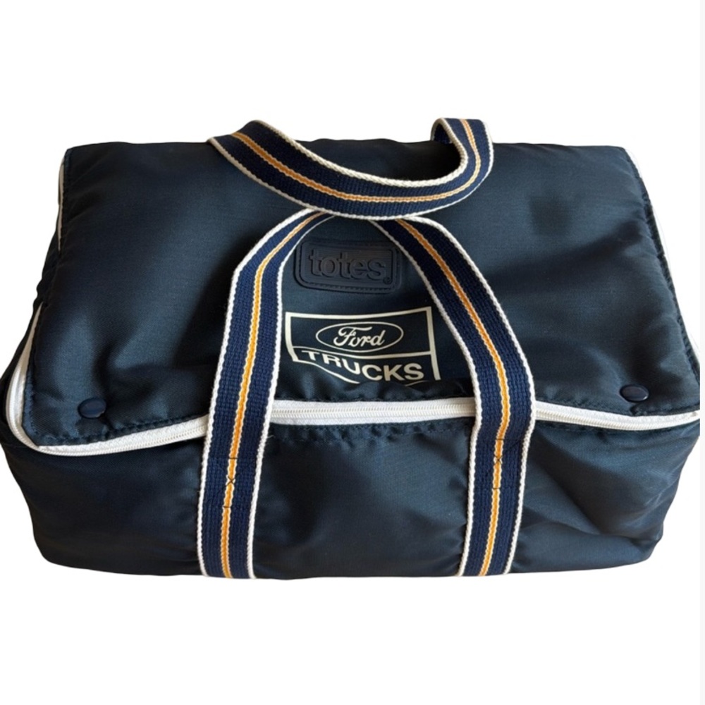 Totes Insulated Casserole Carrier Duffel Bag